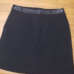 Karl Lagerfeld Black Mini Skirt 12 Faux Leather Trim Lined Button Front Pockets